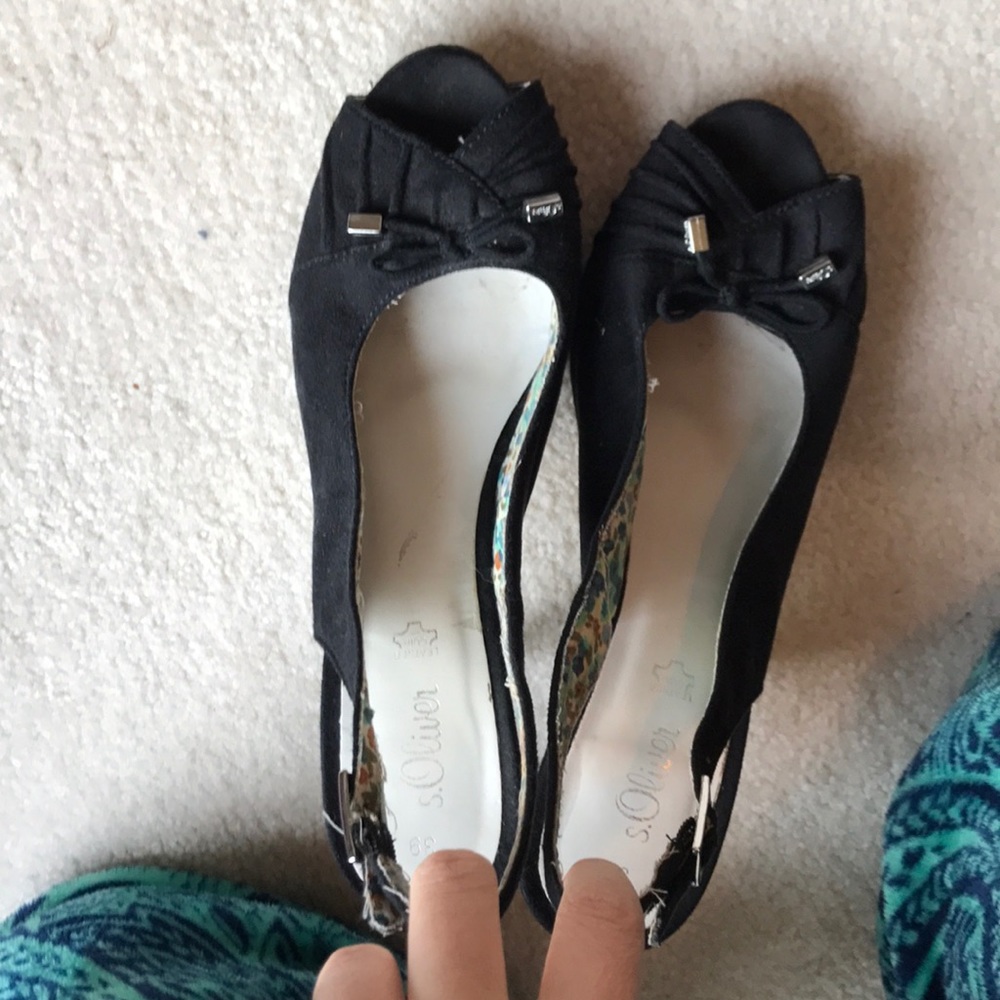 Black 2 inch heels
